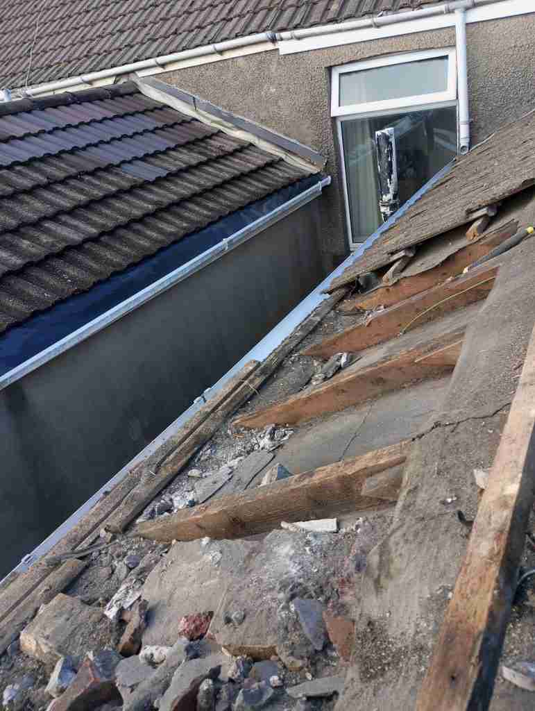 Local ROofer